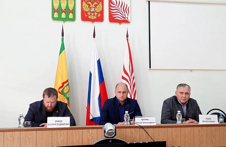 В Иссинском районе прошла очередная сессия Собрания представителей