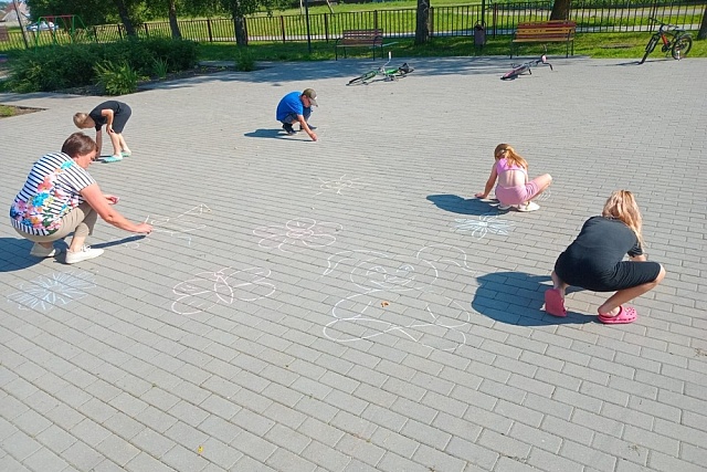 В СДК с.Каменный Брод был проведён конкурс рисунков на асфальте «Мы за мир на земле» В СДК с.Каменный Брод был проведён конкурс рисунков на асфальте «Мы за мир на земле»
