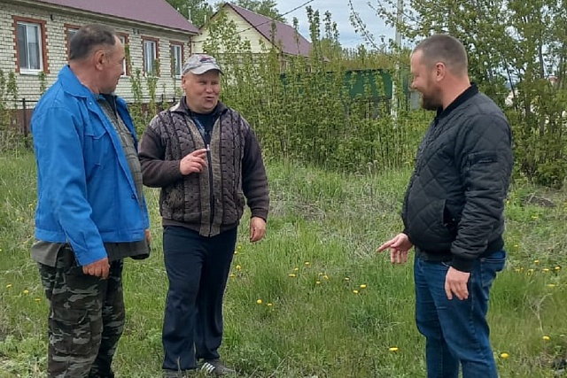 Депутат Собрания представителей Иссинского района Пензенской области Владимир Денисов провел встречу с населением