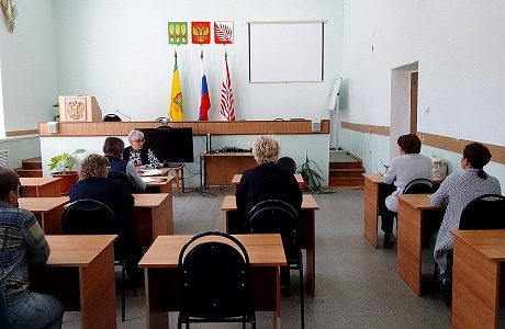 Состоялось заседание комиссии по делам несовершеннолетних и защите их прав