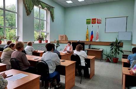 Состоялось  расширенное заседание комиссии по делам несовершеннолетних и защите их прав Иссинского района