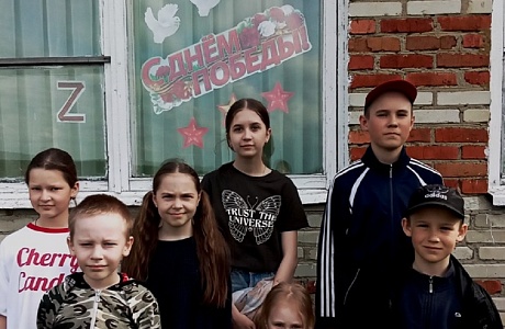 Культорганизатор Дмитриевского сельского дома культуры провела акцию «Окна Победы»