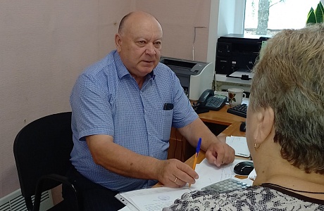 Депутат Собрания представителей Иссинского района Пензенской области Владимир Кузнецов провел прием граждан 
