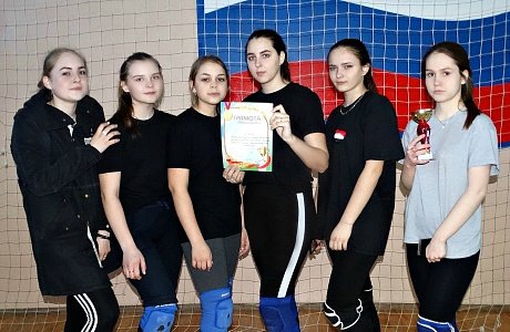 Школьные команды Иссинского района разыграли первенство по волейболу