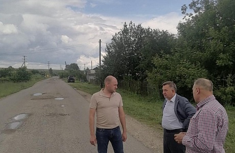 Александр Гришаев осуществил выезд на дороги рабочего поселка Исса Александр Гришаев осуществил выезд на дороги рабочего поселка Исса
