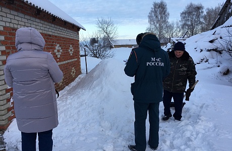 В Иссинском районе проводятся профилактические рейды по частному жилому сектору населенных пунктов в целях обеспечения безопасной жизнедеятельности населения и подготовке в  вопросах безопасности