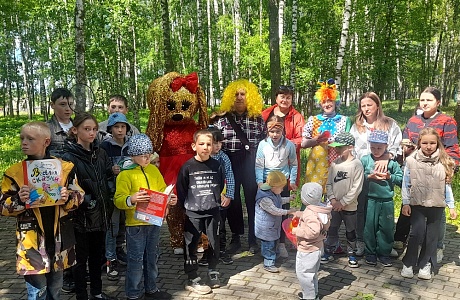 Праздник детства в берёзовом парке: как отметили День защиты детей в Иссе