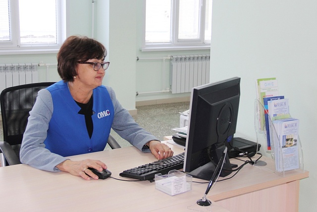 СТРАХОВЫЕ ПРЕДСТАВИТЕЛИ РАБОТАЮТ В ПОЛИКЛИНИКАХ В ШТАТНОМ РЕЖИМЕ