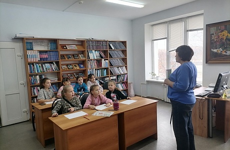 Выставка детских рисунков "Мой папа – лучший самый" в День отца Выставка детских рисунков "Мой папа – лучший самый" в День отца
