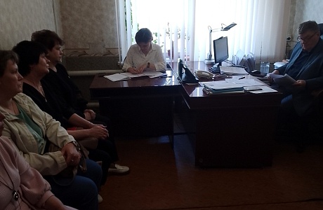В администрации Иссинского района состоялось заседание комиссии по делам несовершеннолетних и защите их прав