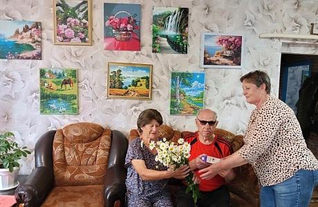 Культорганизатор Булычевского сельского Дома культуры провела акцию «Любовь, как много в этом слове!» Культорганизатор Булычевского сельского Дома культуры провела акцию «Любовь, как много в этом слове!»