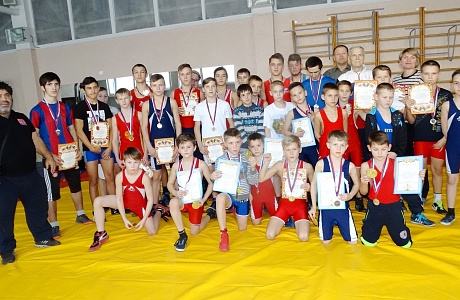 Спортсмены трех районов боролись за призы Почетного гражданина Иссинского района 