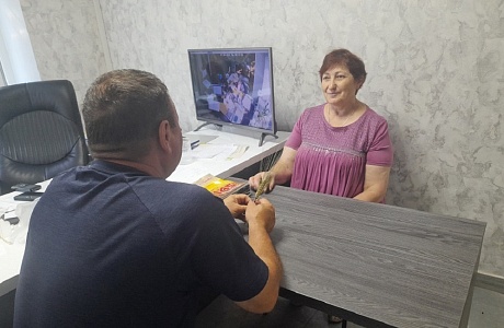Депутат Собрания представителей Иссинского района Пензенской области Дамир Хайров провел прием граждан