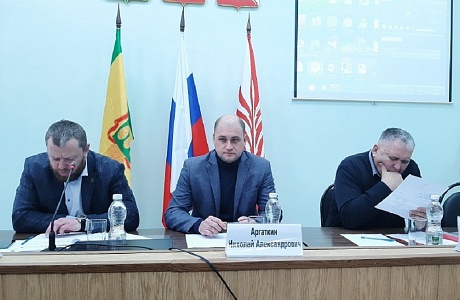В Иссинском районе прошла очередная сессия Собрания представителей