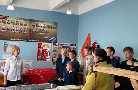 Тематическая выставка «Zа наших. Zа Президента»