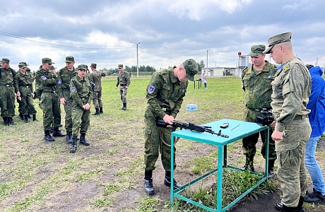 Участники сборов «Гвардеец» побывали на полевых учениях Участники сборов «Гвардеец» побывали на полевых учениях