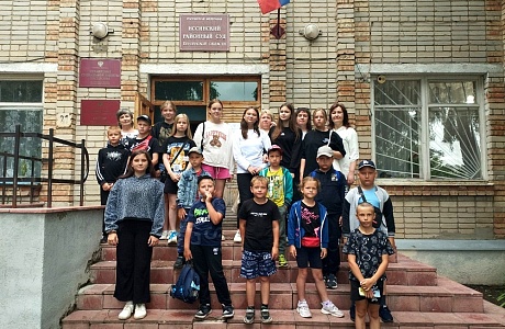 Экскурсия в секторе по делам архива администрации Иссинского района
