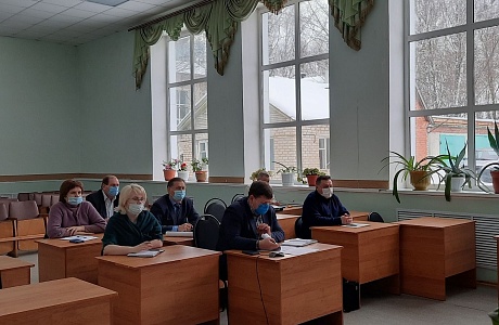 В администрации Иссинского района состоялось совещание с главами сельских поселений по вопросу оказания государственной социальной помощи на основании социального контракта
