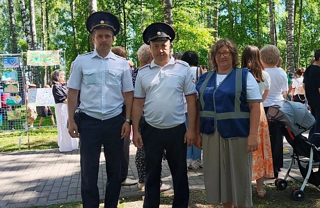 Народные дружинники осуществляли охрану общественного порядка при проведении праздничных мероприятий, посвященных Дню России