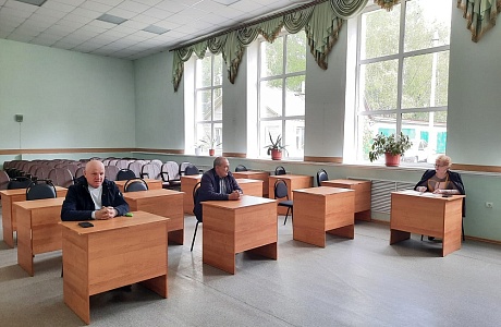 В администрации Иссинского района прошло заседание комиссии по бюджетной, налоговой и экономической политике