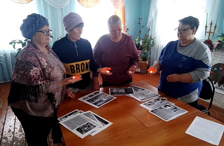 В библиотеке свх. Маяк для взрослого населения прошел час мужества «900 дней и ночей мужества, стойкости, отваги» В библиотеке свх. Маяк для взрослого населения прошел час мужества «900 дней и ночей мужества, стойкости, отваги»