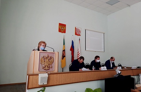 В Иссинском районе прошла очередная сессия Собрания представителей