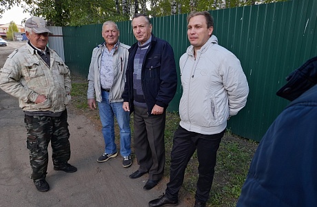 Депутат Собрания представителей Иссинского района Пензенской области Рушан Булатов встретился с населением Депутат Собрания представителей Иссинского района Пензенской области Рушан Булатов встретился с населением