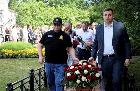 В день Лермонтовского праздника Тарханы становятся поэтической столицей России В день Лермонтовского праздника Тарханы становятся поэтической столицей России