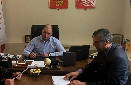 Глава администрации Иссинского района Николай Аргаткин встретился с представителями подрядной организации ООО «Олером»