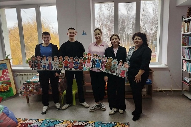 Урок толерантности "Все мы разные, но такие дружные" в библиотеке р.п. Исса