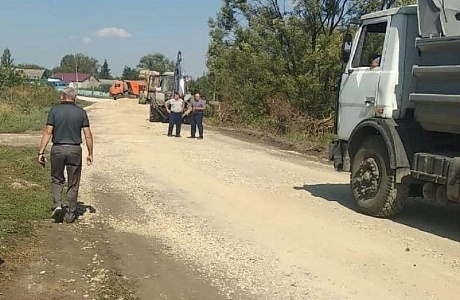 В Иссинском районе ведется ремонт дорог