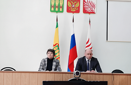 Совещание по подготовке к празднованию Дня Победы прошло в администрации Иссинского района