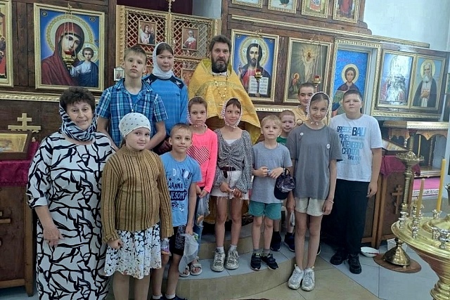Лагерь "Росинка"  школы с.Уварово: готов к труду и обороне