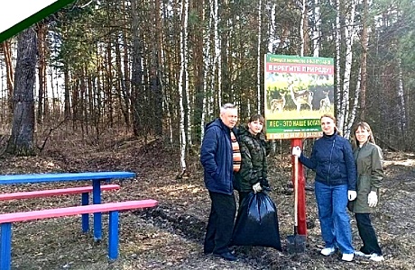 Лесники начали приводить в порядок места отдыха населения Лесники начали приводить в порядок места отдыха населения