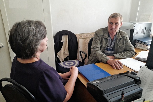 Депутат Собрания представителей Иссинского района Пензенской области Владимир Антонов провел прием граждан
