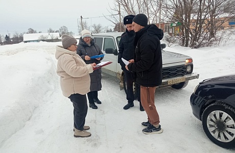 На территории Иссинского района рабочая группа провела рейд по лицам, вернувшимся из мест лишения свободы 