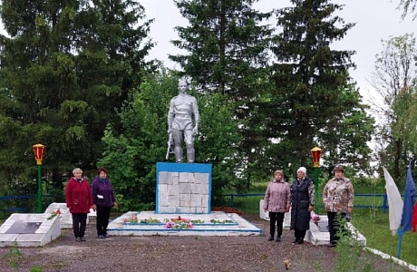  День Памяти и Скорби объединил жителей села Знаменская Пестровка