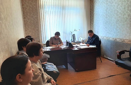 Состоялось заседание комиссии по делам несовершеннолетних и защите их прав
