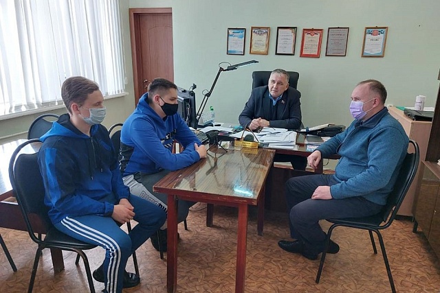 Депутат Собрания представителей Иссинского района Ким Кушаев провел прием граждан