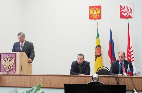 Руководителям иссинских организаций и главам администраций муниципалитетов поручено держать на особом контроле зимнее содержание дорог, тротуаров, закрепленных территорий