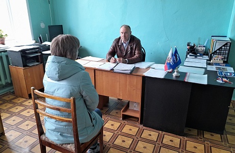 Депутат Собрания представителей Иссинского района Пензенской области Тахир Гафаров провел прием населения Депутат Собрания представителей Иссинского района Пензенской области Тахир Гафаров провел прием населения