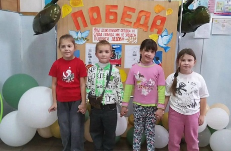 На базе МБОУ "Средняя школа с. Булычево" активно продолжает свою работу пришкольный лагерь "Романтик"