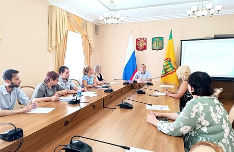 Полным ходом идёт подготовка к виртуальной выставке архивных документов на тему: «Из истории Пензенской писчебумажной фабрики торгово-промышленного товарищества на паях П.В. Сергеева»